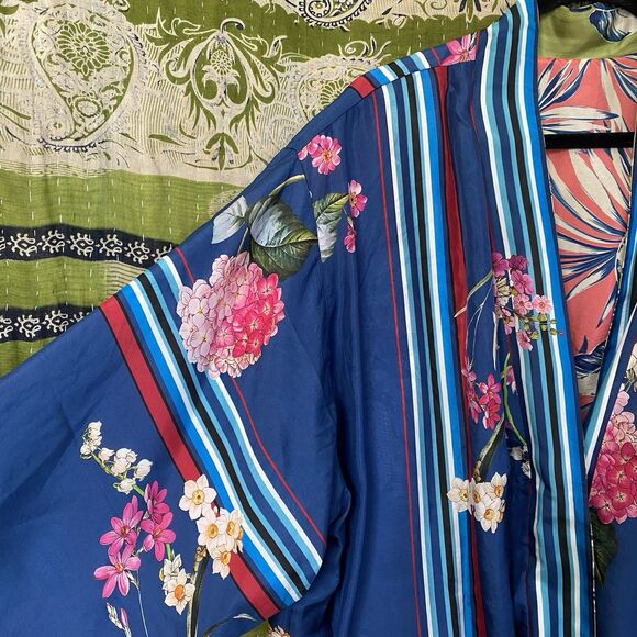 NWT Johnny Was Blue Floral Kygo Nana Silk Reversible Kimono Size 1X - Picture 6 of 16